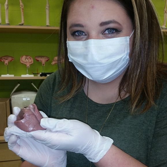 Meet your Posher, Kayla - Picture 7 of 13